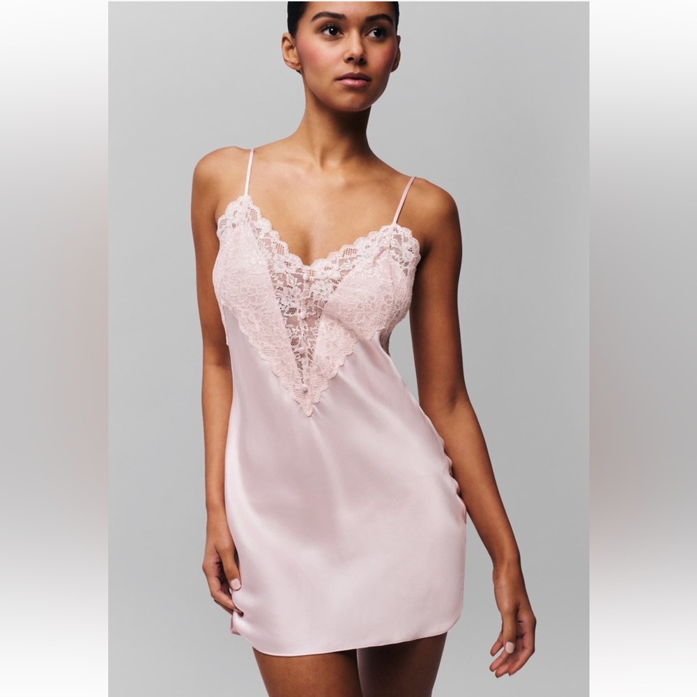 GUIZIO Nova slip lace dress NWT Size Small